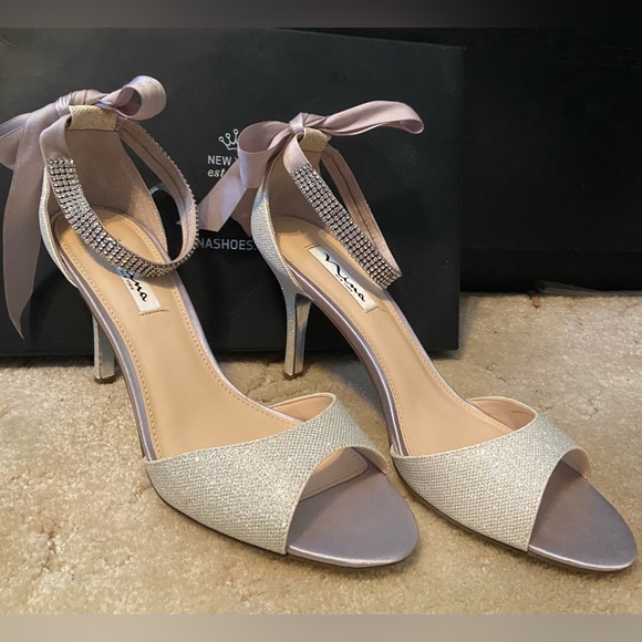 Nina Shoes - Size 10 Nina Vinnie Sparkly Wedding/Bridal/Prom Heels w/ankle straps
